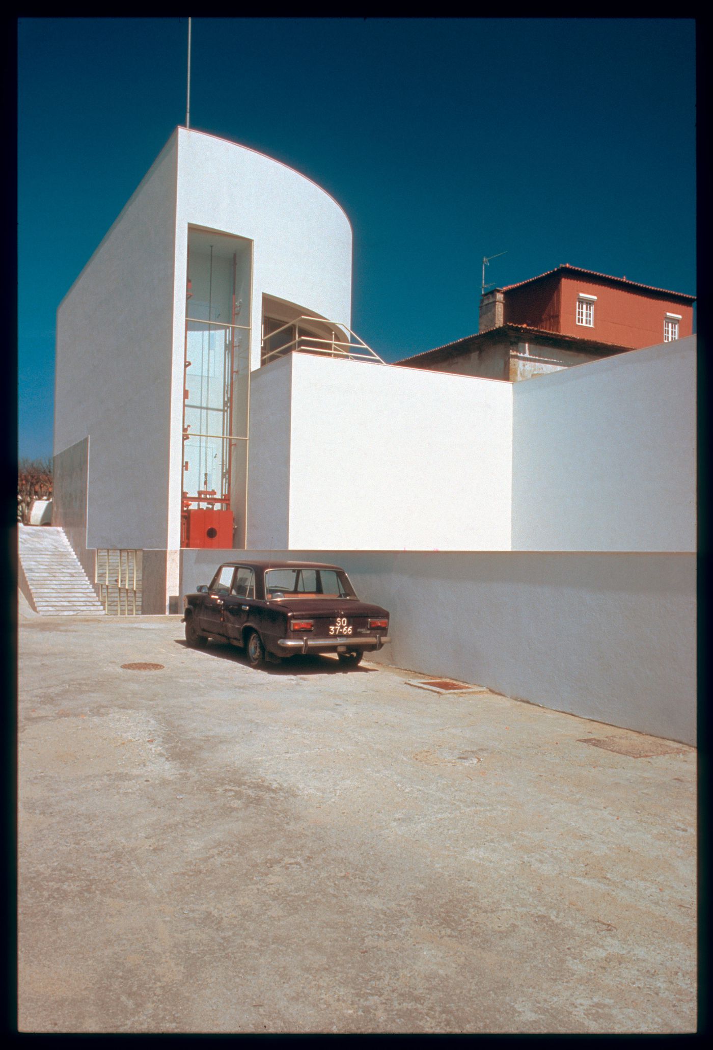 Exterior view of Banco Borges & Irmão II [Borges & Irmão bank II], Vila do Conde, Portugal