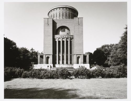 View of the principal façade of the Planetarium (formerly Wasserturm Stadtpark [Municipal Park Water Tower]), Stadtpark, Hindenburgstrasse, Winterhude, Hamburg, Germany