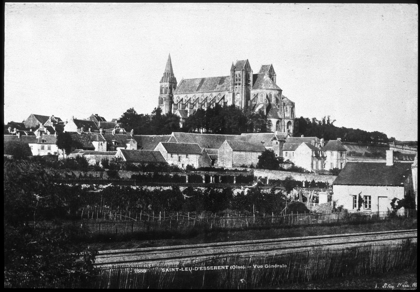 Saint-Leu-d Esserent (Oise)-Vue Generale