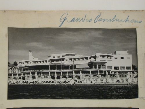 Casino de la Pergola à Saint-Jean-de-Luz. France. Rob. Mallet-Stevens et W. Marcel, architectes