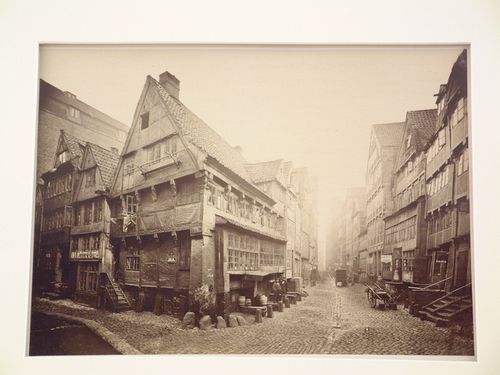 Hamburg: View of corner intersection of Dovenfleet streetand "Hinter de Lembkentwiete"
