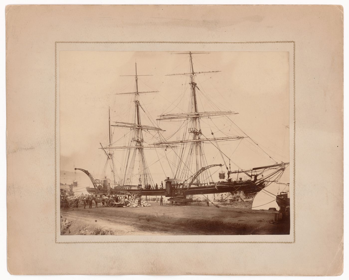 Ship unloading sugar, Montréal, Québec