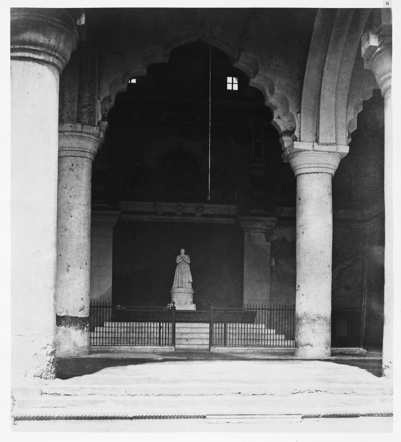 Tanjore.  Palace [of the Rajah], south face of quadrangle.