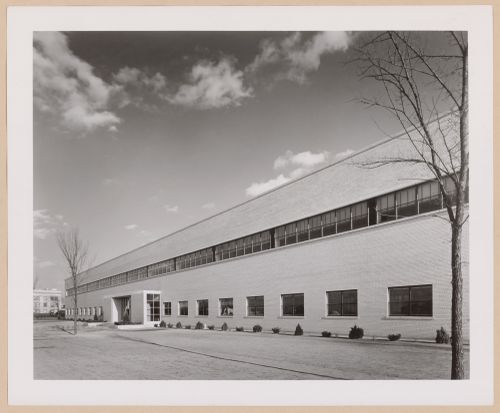 View of the north façade of the Engineering Building, General Motors Corporation Truck and Coach division Pontiac Plant, Pontiac, Michigan