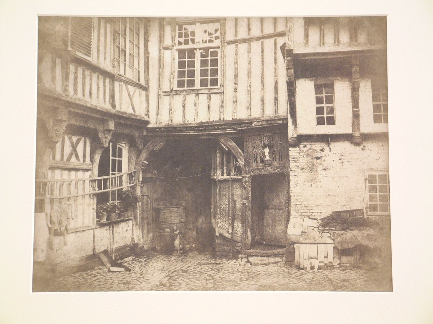 Maison de la rue de la Tannerie, exterior view from courtyard, Abbeville, France