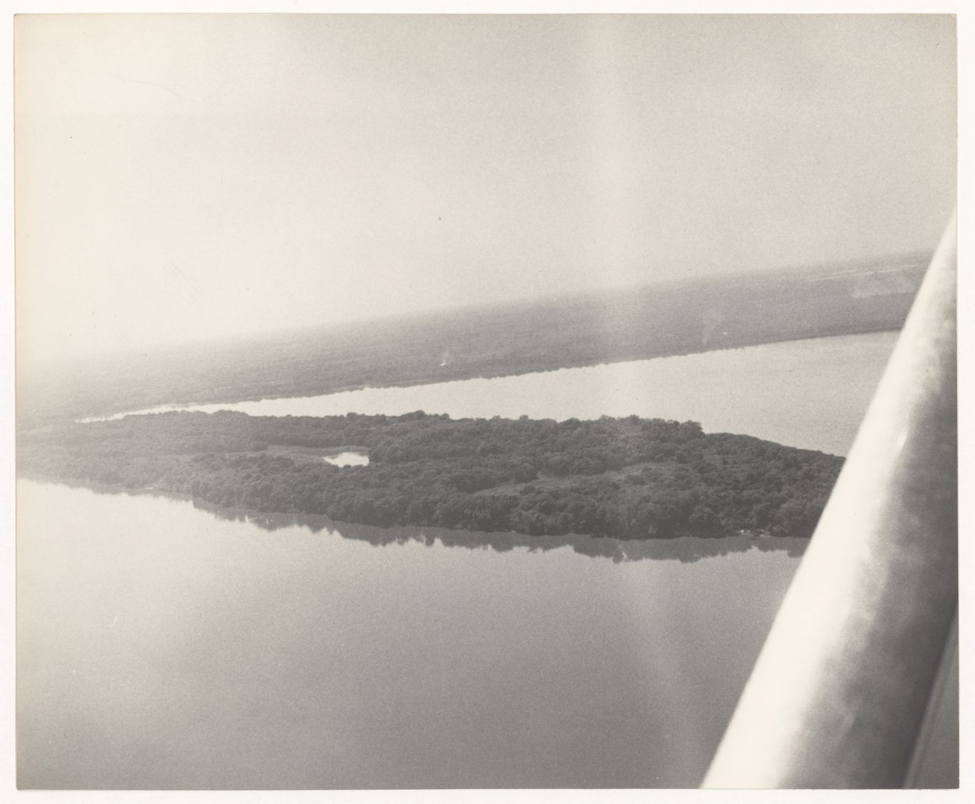Reference photograph of aerial view of Rio de la Plata