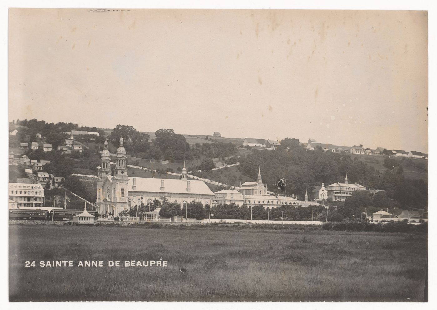 24 Sainte Anne de Beaupre