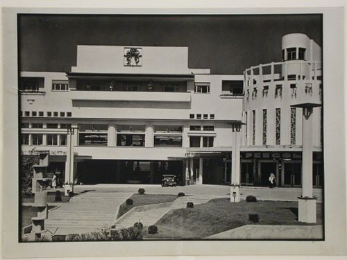 Casino de la Pergola à Saint-Jean-de-Luz. France. Rob. Mallet-Stevens et W. Marcel, architectes