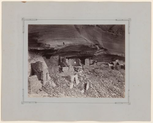 View of ruins of cliff dwellings in Mummy Cave, Canyon del Muerte, Arizona