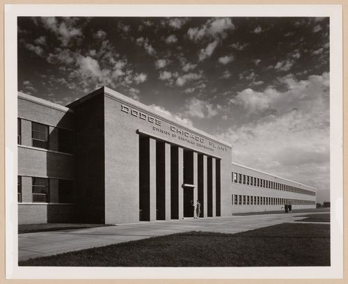 View of the principal façade of the Administration Building, Dodge Chicago Plant, Chrysler Corporation Dodge division, Chicago, Illinois