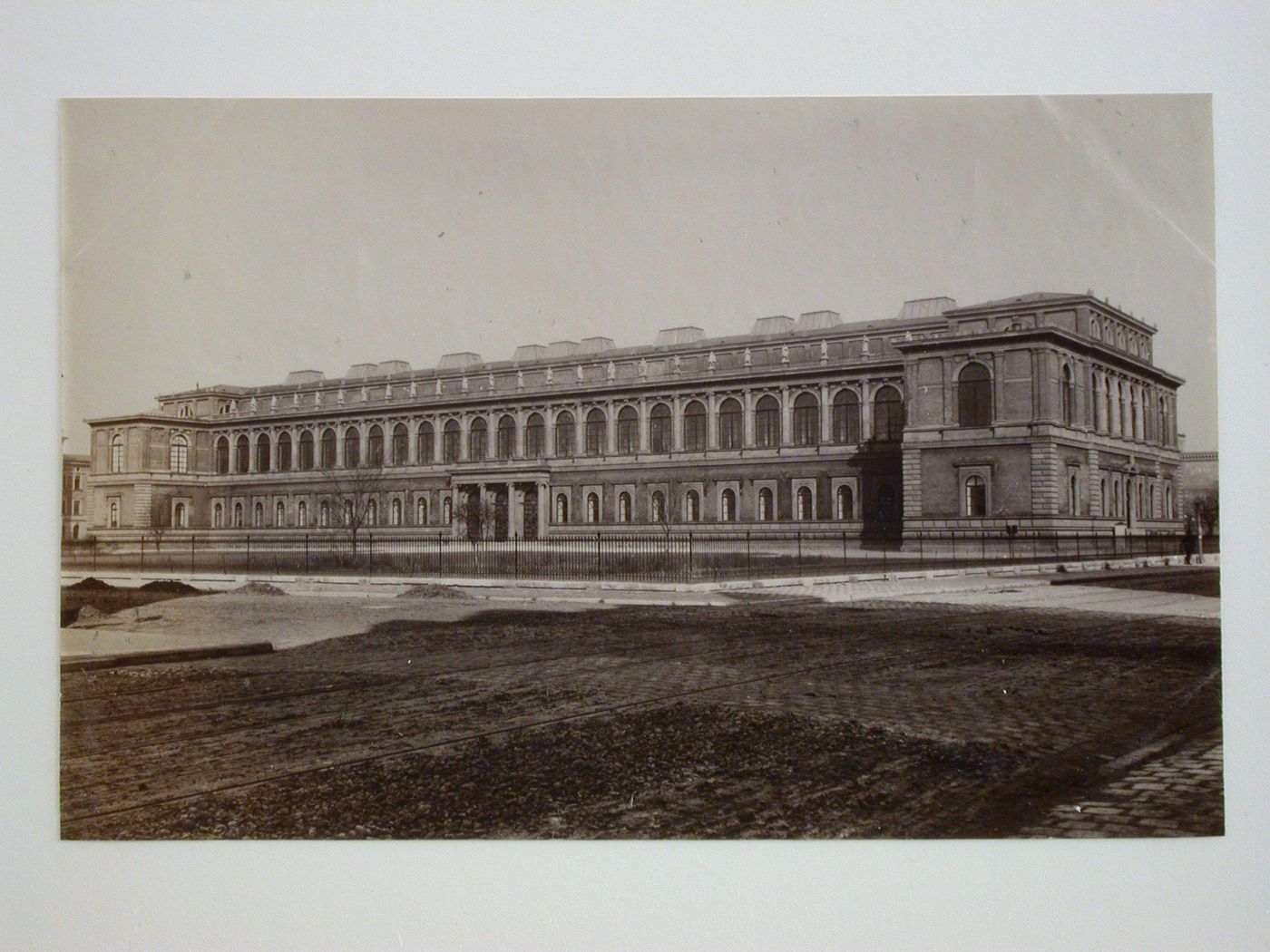 View of the principal façade of the Alte Pinakothek [Old Picture Gallery], Barerstrasse 27, Munich, Germany