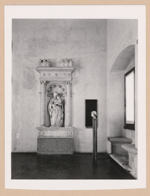Interior view of the Sala dei Gagini showing sculptures including the bust of a woman on a pedestal, Palazzo Abatellis, Galleria regionale della Sicilia, Palermo, Italy