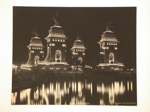 Pan-American Exposition (1901: Buffalo, N.Y.): Night view of bridge