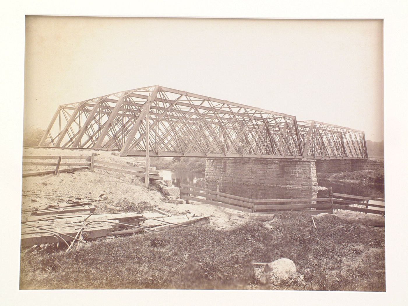 Iron Four Track Railway Bridge, / New York Central and Hudson River, / OVER THE CLYDE RIVER AT LYONS, N.Y.