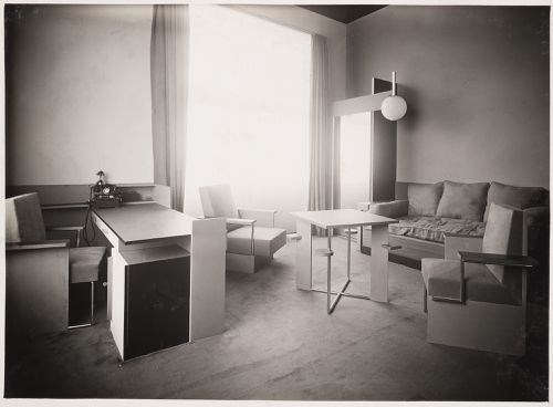 Vue d'une chambre de jeune homme, Villa Cavrois à Croix, France