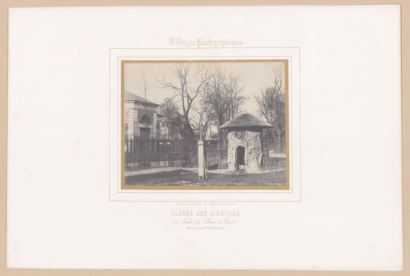 Jardin des Plantes, Hut for sheep, Paris, France