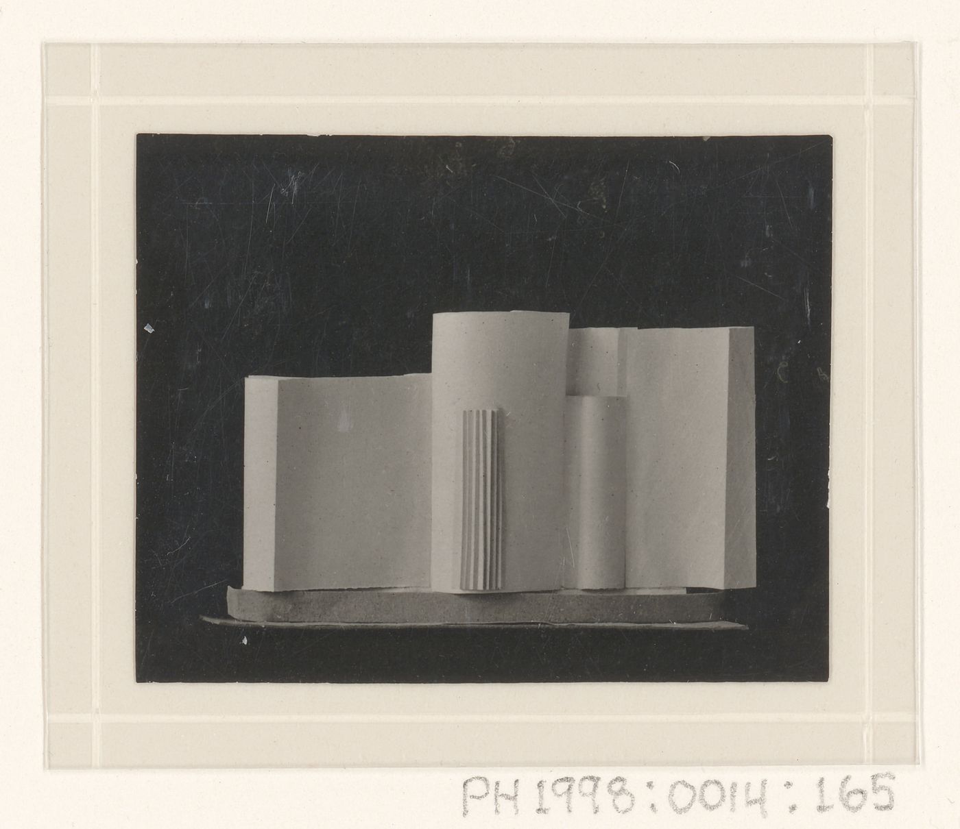 Photograph of a student model on the topic "Complex Frontal Composition Based on Nuance and Contrast Combination of Plastic and Shade and Using Elements of Rhythm" for the "Space" course at the Vkhutemas, Moscow