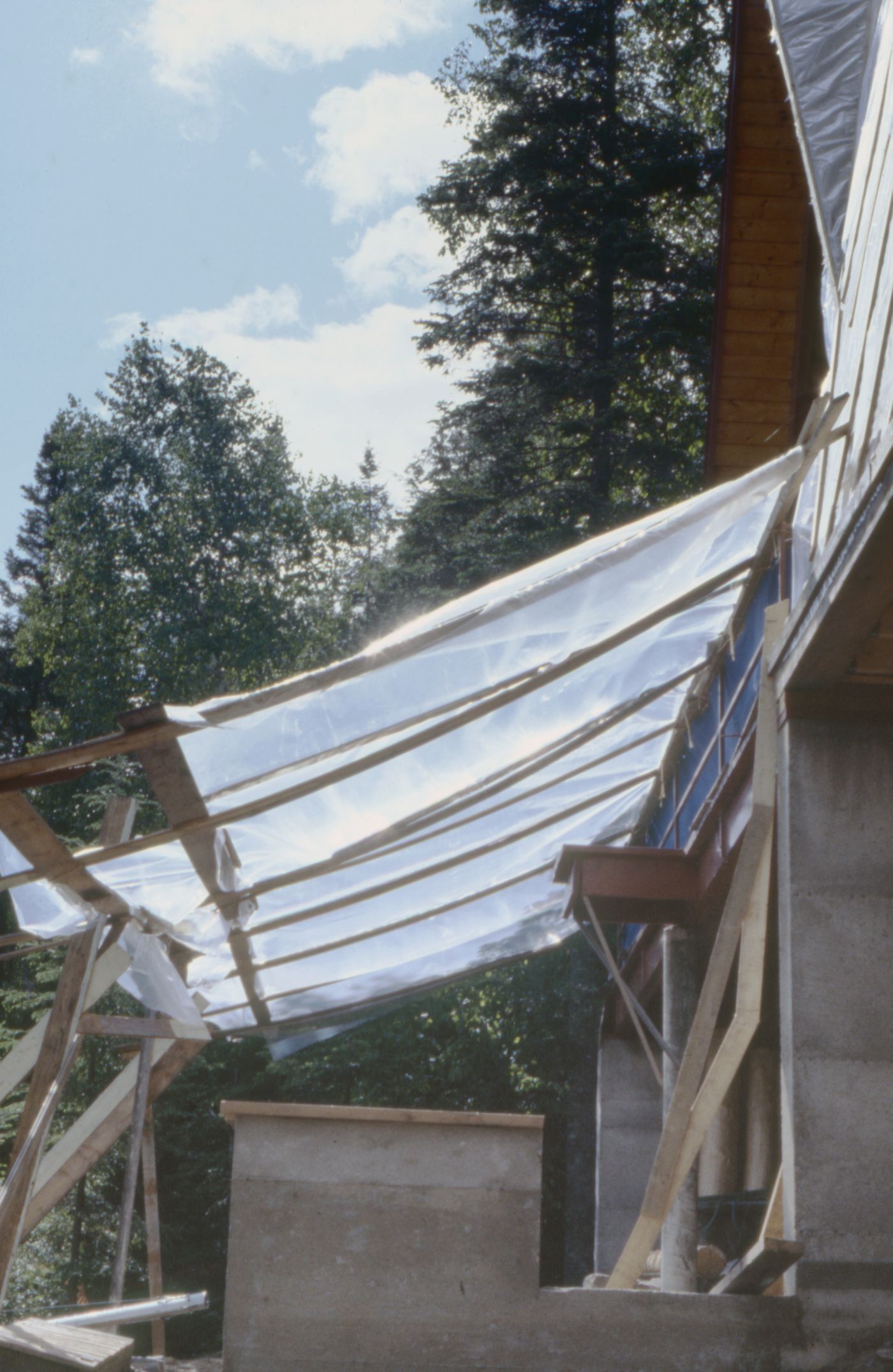 Vue des travaux de construction, Maison du docteur Simon Richer, Nominingue, Québec, Canada