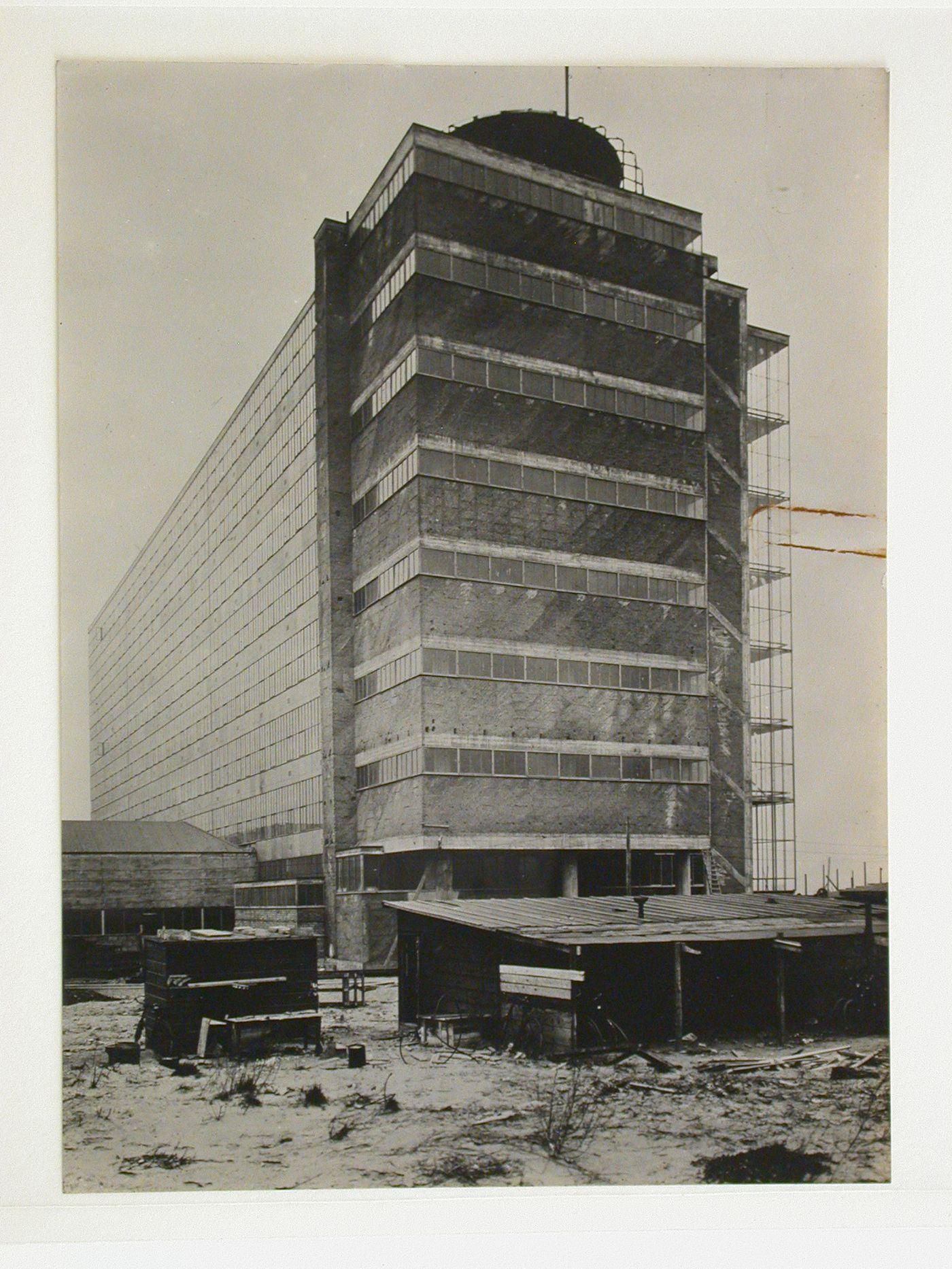 Fabrique à Rotterdam. J.A. Brinkman et L.C. Van der Vlugt