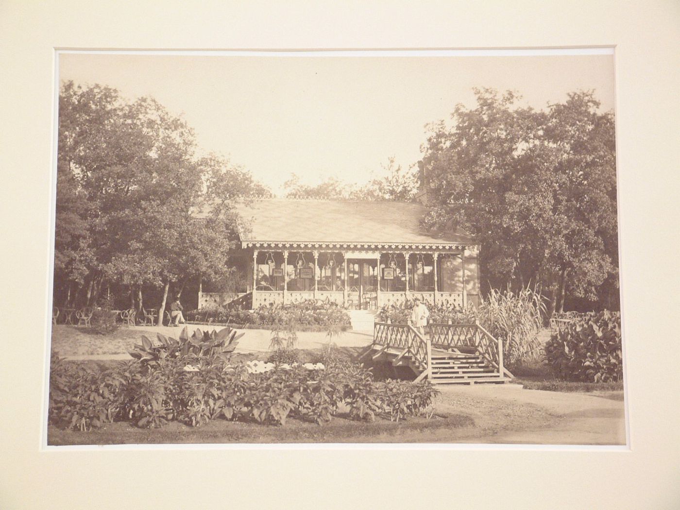 View of Café-brasserie, Pré Catelan, Bois de Boulogne, Paris, France