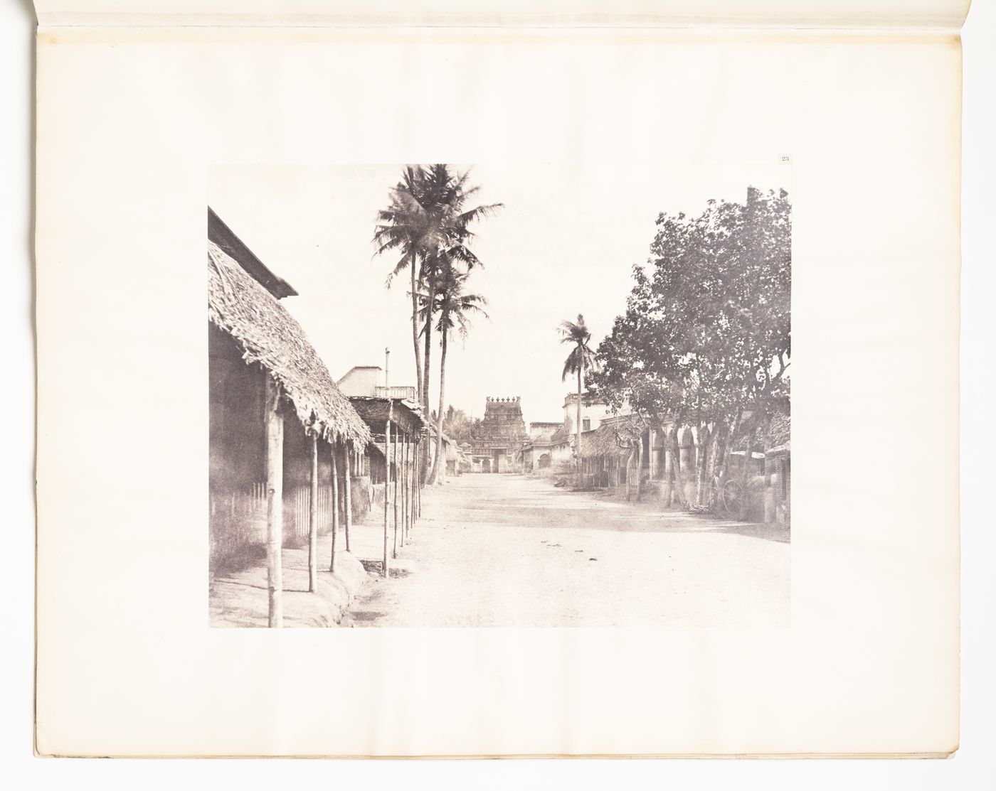 Triviar.  Approach to the pagoda.