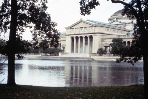 Slide of Museum of Science and Industry in Chicago, USA for Olmsted: L'origine del parco urbano e del parco naturale contemporaneo