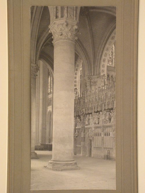 Chartres Cathedral, pillar detail, Chartres, France