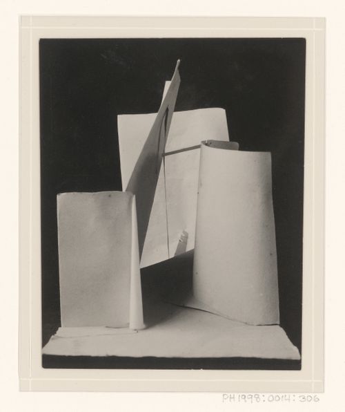 Photograph of a student model by Znamenskii on the topic "Deep Space with Strongly Emphasized Foreground" for the "Space" course at the Vkhutemas (Higher State Artistic Technical Studios), Moscow