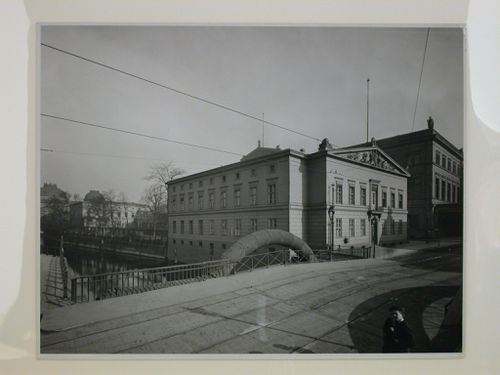 View of the Neue Packhof [New Customs House], also known as the Salzsteuer Gebaüde (now demolished), 5 Museumstraße, Berlin, Germany