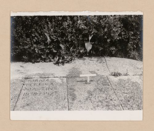 Detail view of Jazigo da Família Martins Camelo no cemetério do Sendim, Matosinhos, Portugal