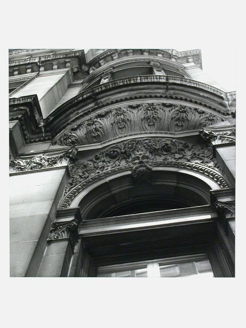 Architectural sculptures in Montréal: 1840-1940