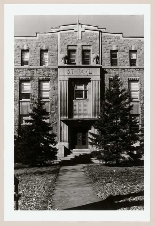 View of the main entrance to Saint Paul's School (now École Internationale de Montréal), 11 chemin de la Côte-Saint-Antoine, Westmount, Québec