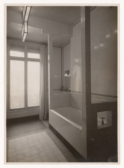 Interior view of bathroom in Hugo Gaertner's apartment, showing bathtub and window, rue Ampère in the 17th arrondissement, Paris, France