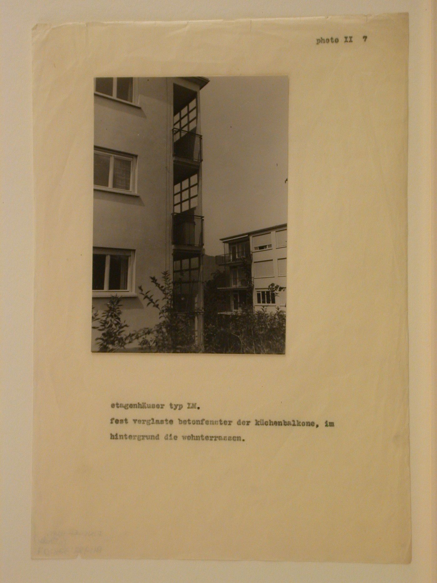 View of the east and north façades of Type LM apartment houses showing kitchen and living room balconies, Werkbundsiedlung Neubühl, Zurich, Switzerland