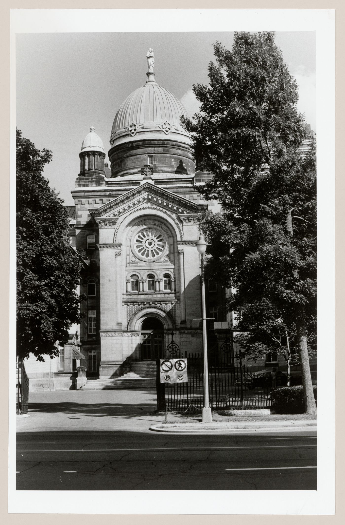 View of the main entrance to Maison-mère de la Congrégation de Notre-Dame (now Dawson College), 3040 Sherbrooke Street, Montréal, Québec