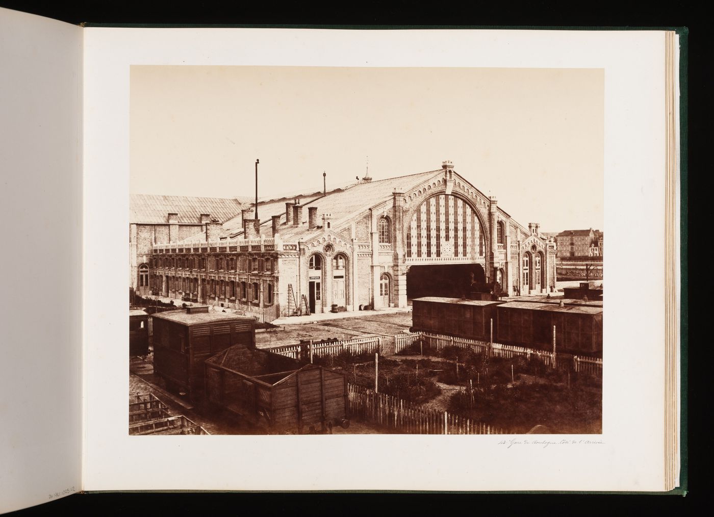 Gare de Boulogne. Côté de l'Arrivée