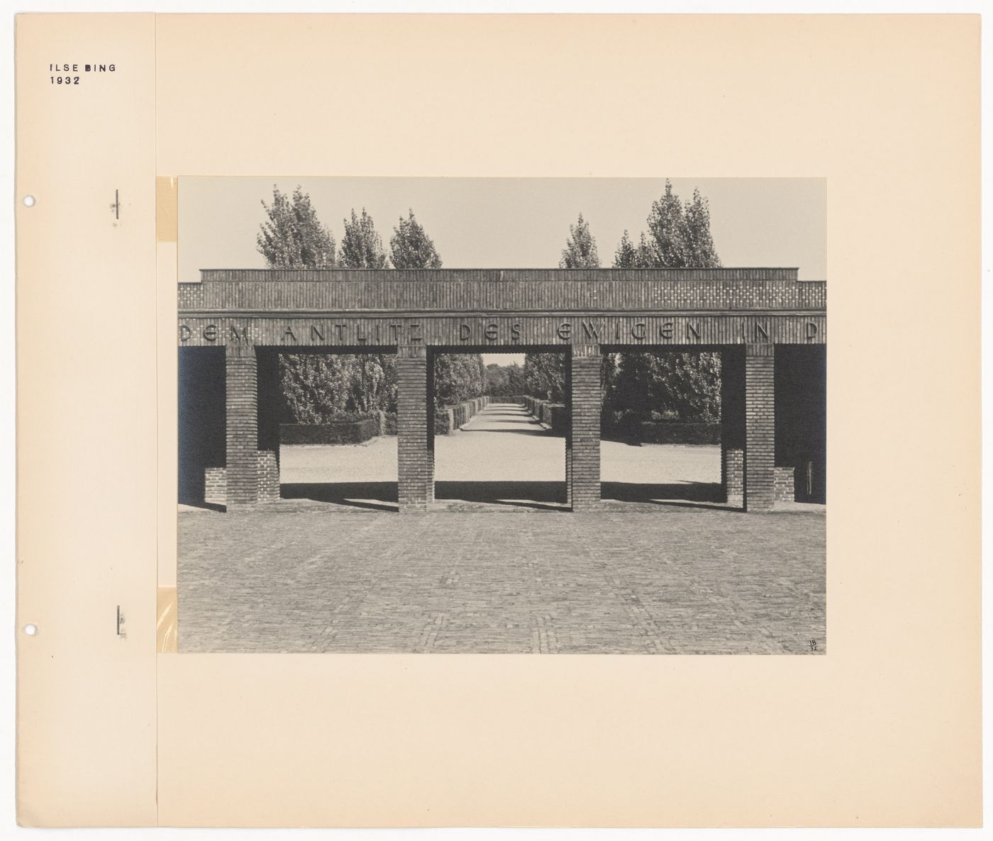 View of a gateway at the entrance to the New Jewish Cemetery [Neuer Jüdischer Friedhof], Frankfurt am Main, Germany