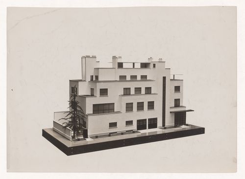 View of model of the Reifenberg hôtel particulier, Mallet-Stevens road in the 16th arrondissement, Paris, France
