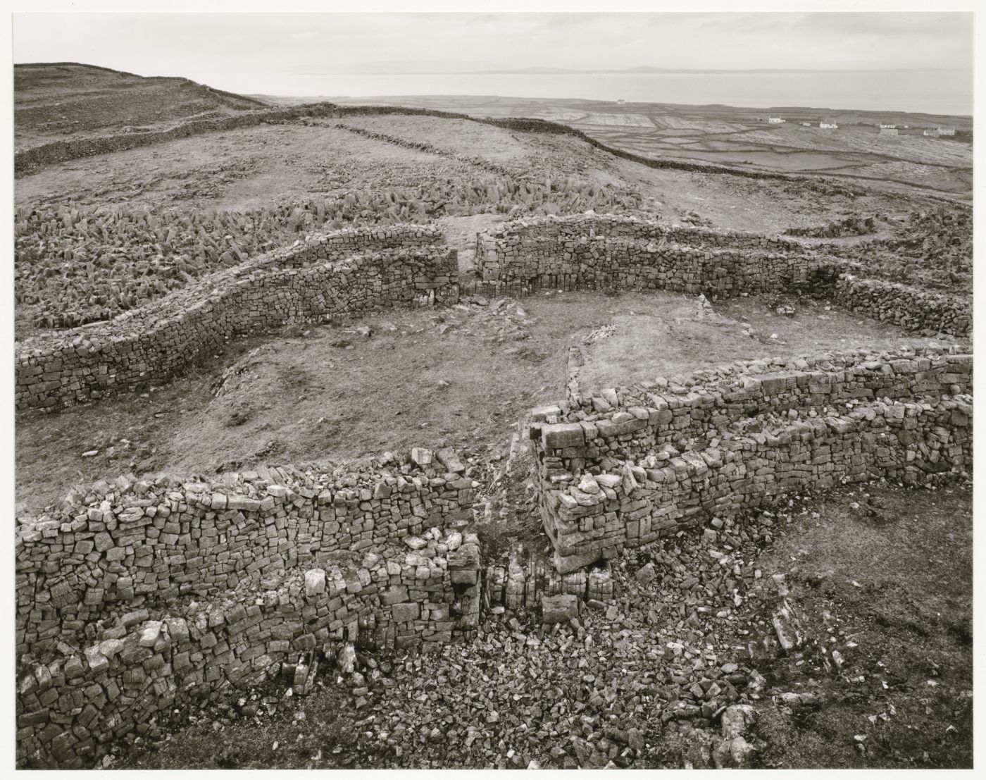 'Chaveux de Friez' andouter walls - Dun Angus, Inneshmore, Arann Island, Ireland