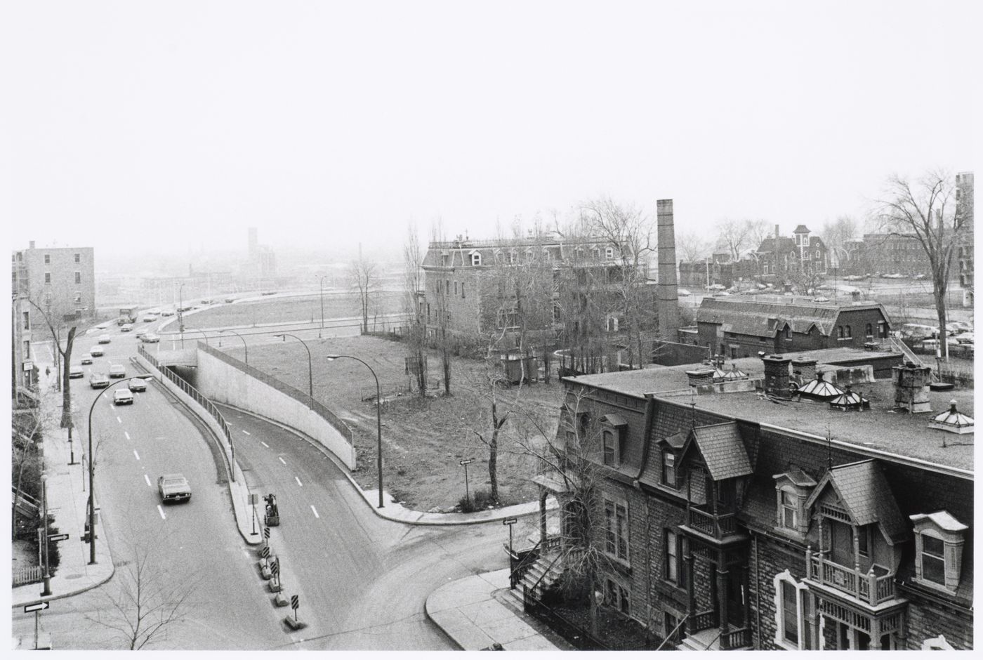 View of rue Saint-Marc and rue Baile showing Shaughnessy House in the background, Montréal, Québec