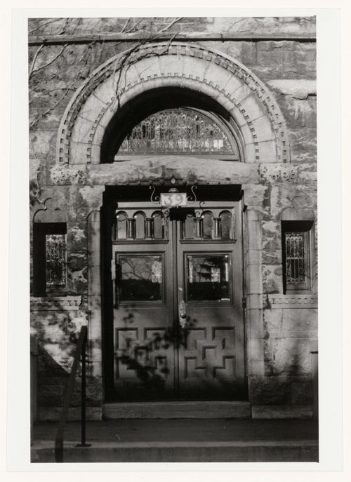 View of the main entrance to a house, 39 Rosemount Avenue, Westmount, Québec