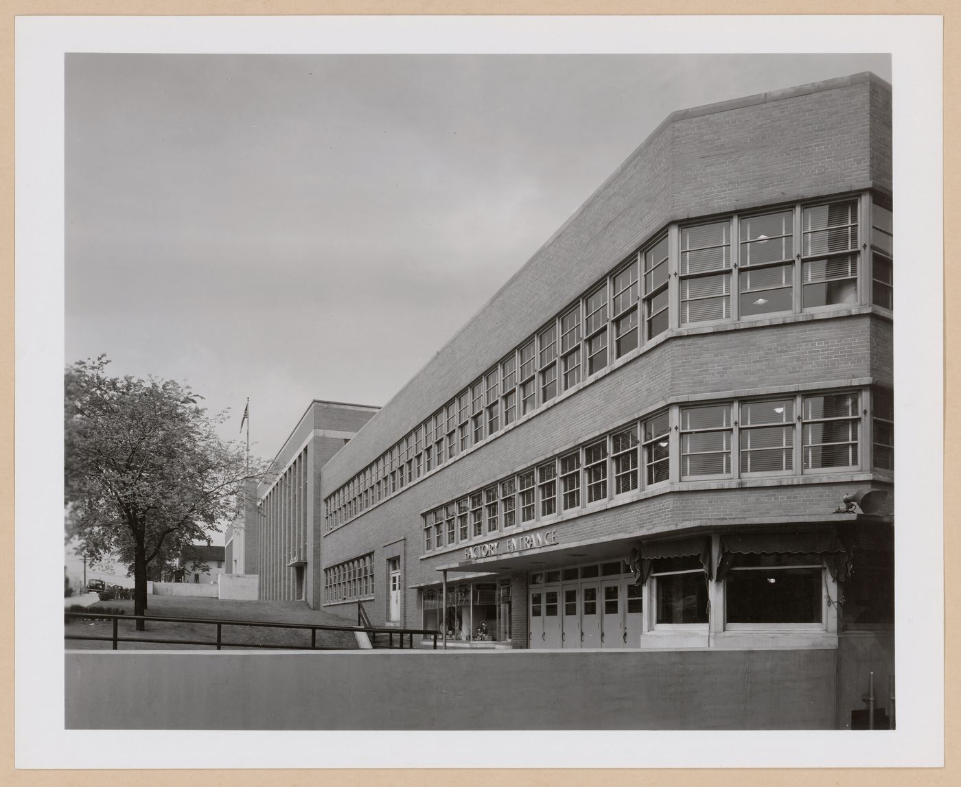 View of the principal façade of the Manufacturing Building, Seiberling Rubber Company Assembly Plant, Barberton, Ohio
