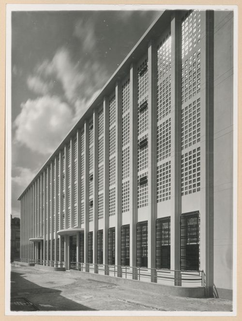 Exterior view of the Annexe de la Bibliothèque nationale, Versailles