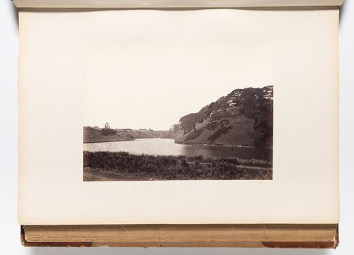 View of the inner moat showing embankments and defensive walls, Edojo [Edo Castle], Edo (now Tokyo), Japan