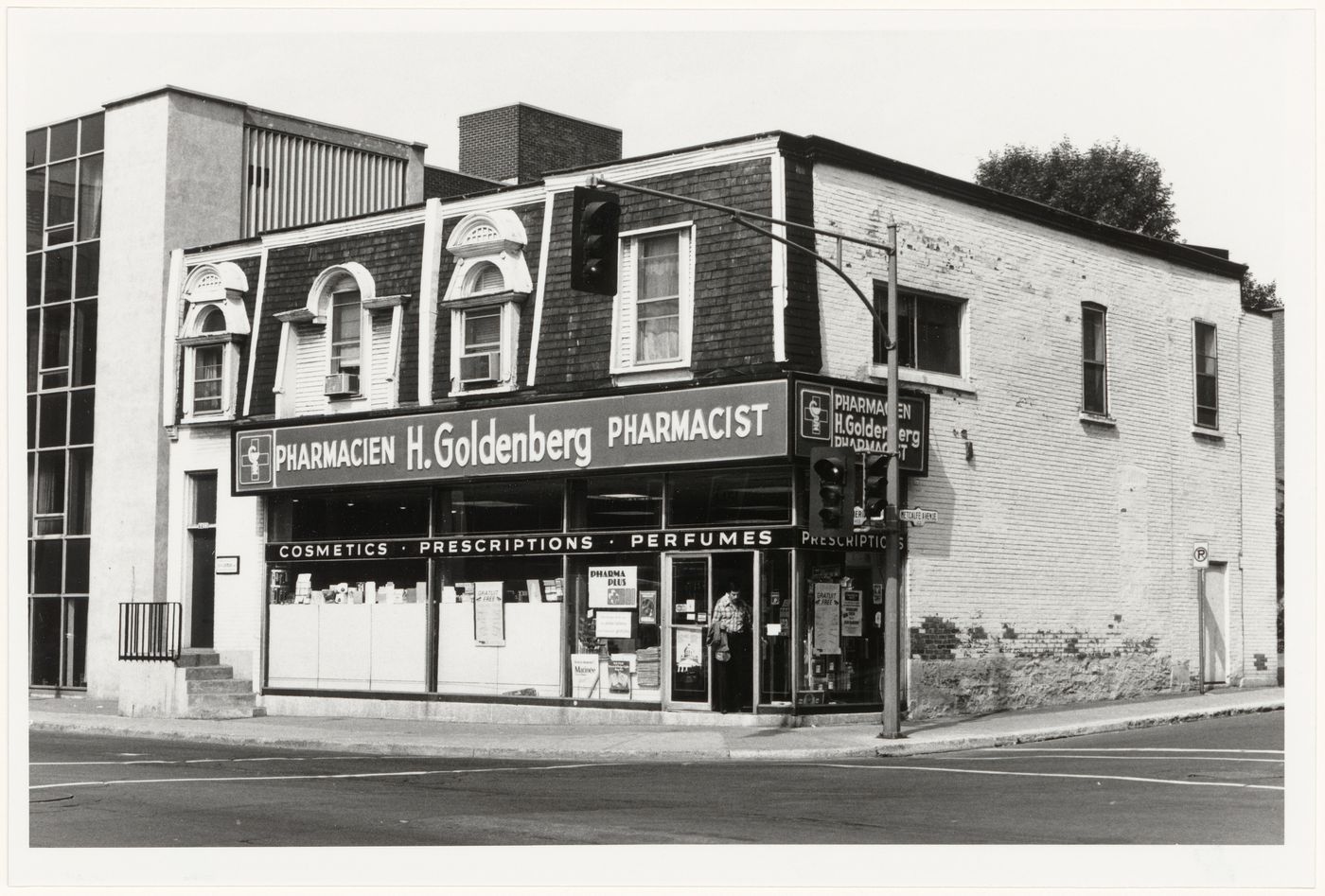 View of the H. Goldenberg Pharmacy, 4451 Sainte-Catherine Street, Westmount, Québec