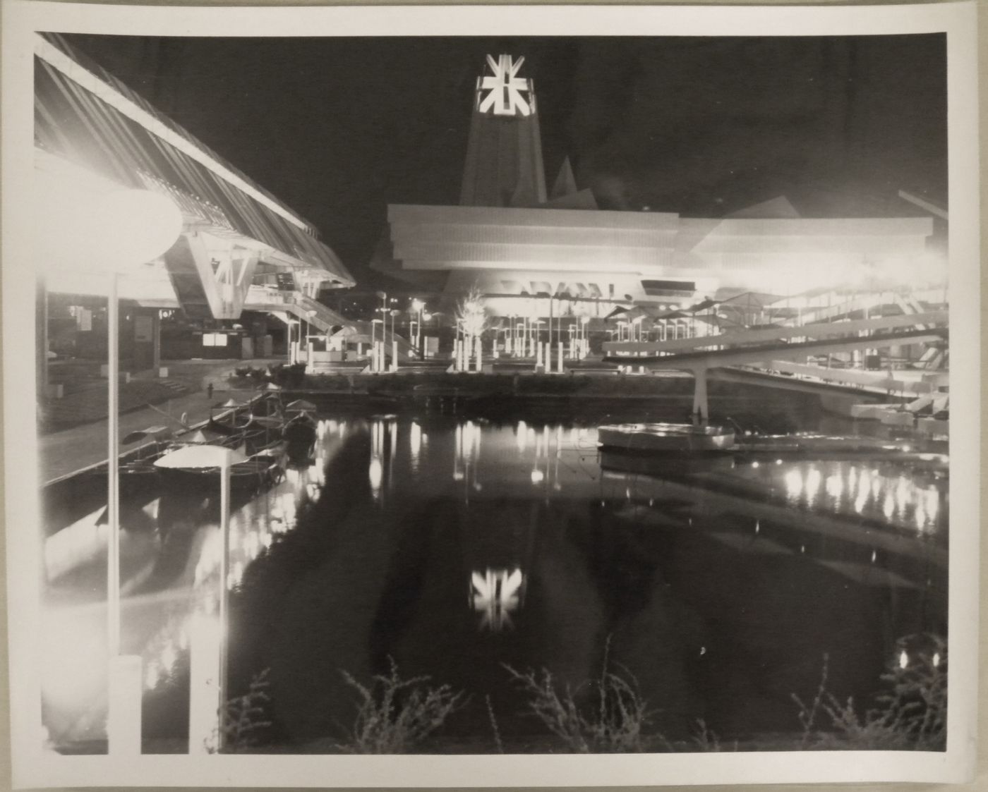 Night view of the Great Britain Pavilion, Expo 67, Montréal, Québec