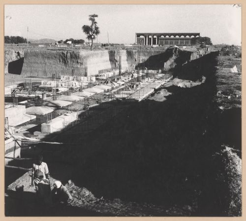 View of the Palace of Assembly under construction with the High Court in the background, Chandigarh, India