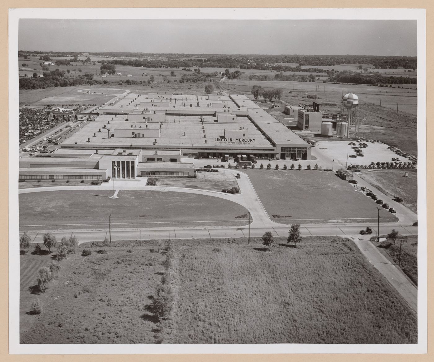 Aerial view of the Automobile Assembly Plant showing the west façades of the Administration Building, the Assembly Building and the Boiler House, Ford Motor Company Lincoln-Mercury division Automobile Assembly Plant, Saint Louis, Missouri