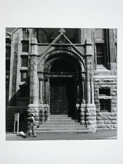 Architectural sculptures in Montréal: 1840-1940