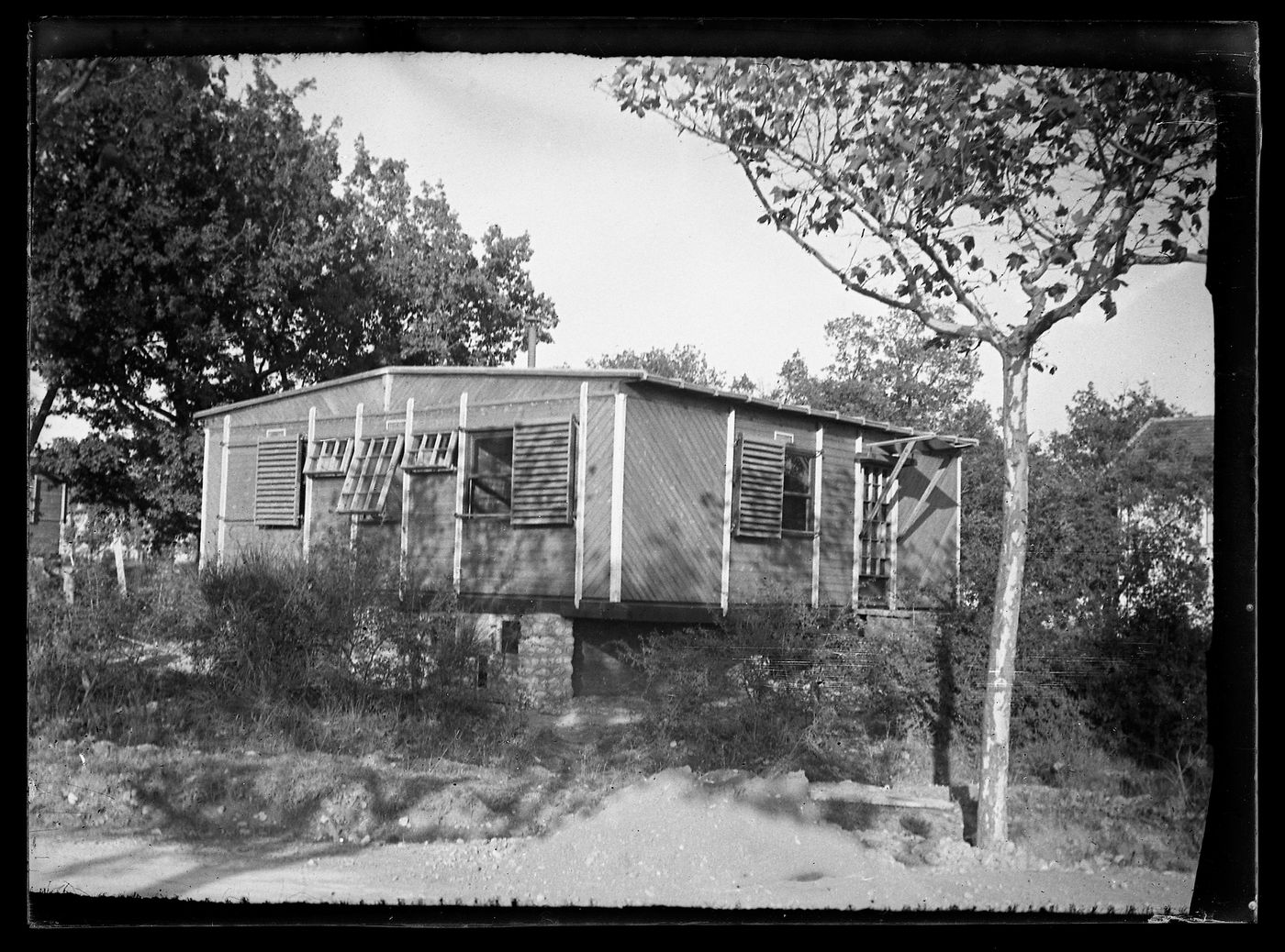 Construction of the Maisons Bureau Central de Constructions designed by Pierre Jeanneret in Saint-Auban, France